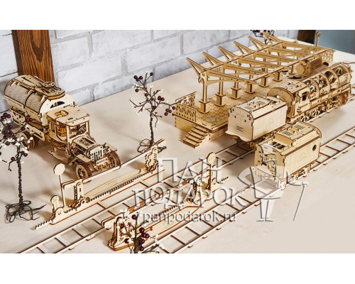 Деревянный 3D конструктор-пазл Ugears «Переезд и рельсы»